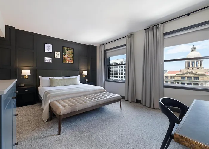 The Sam Houston Hotel, Curio Collection By Hilton