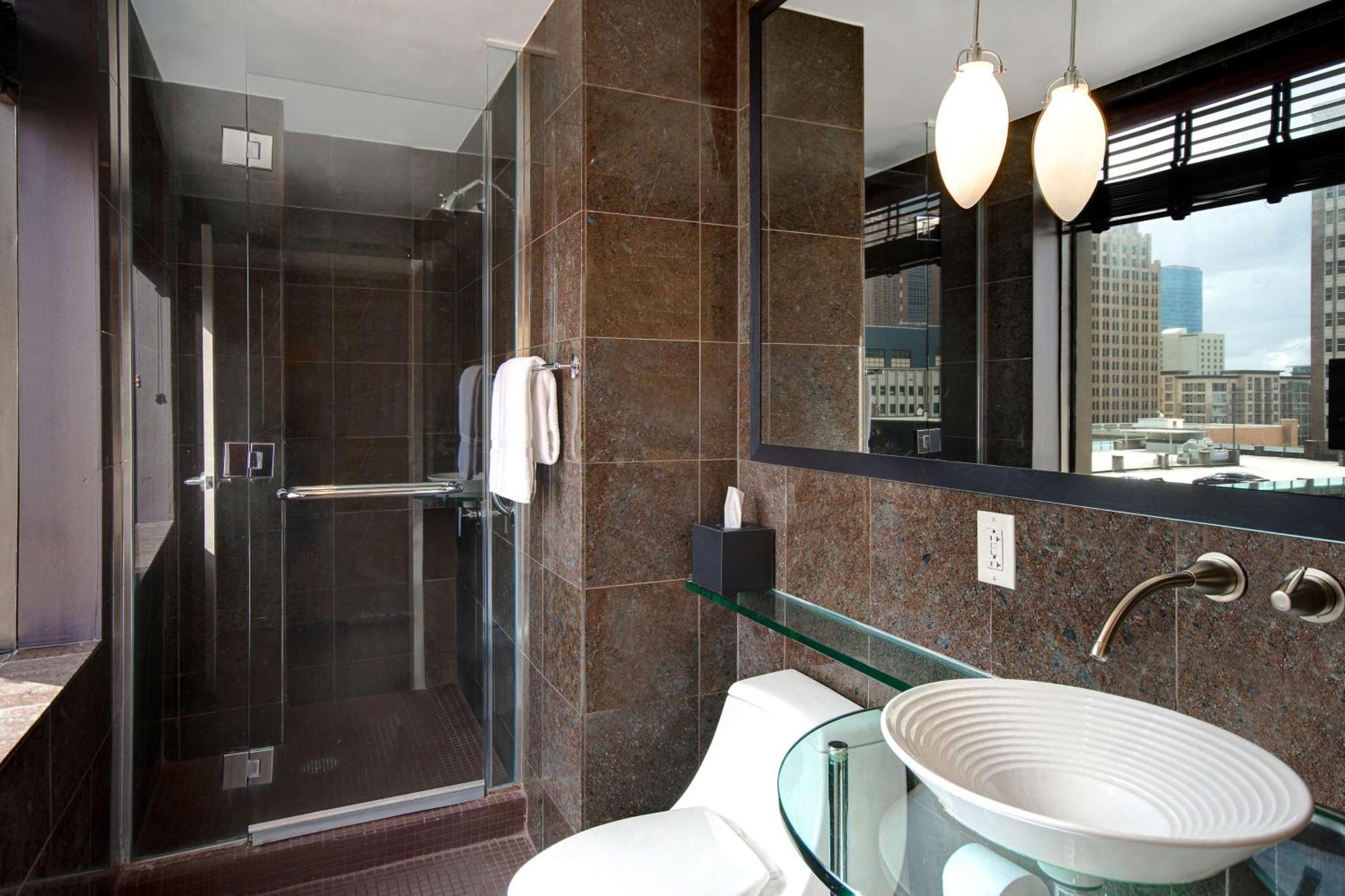 Hotel The Sam Hotel, Curio Collection By Hilton