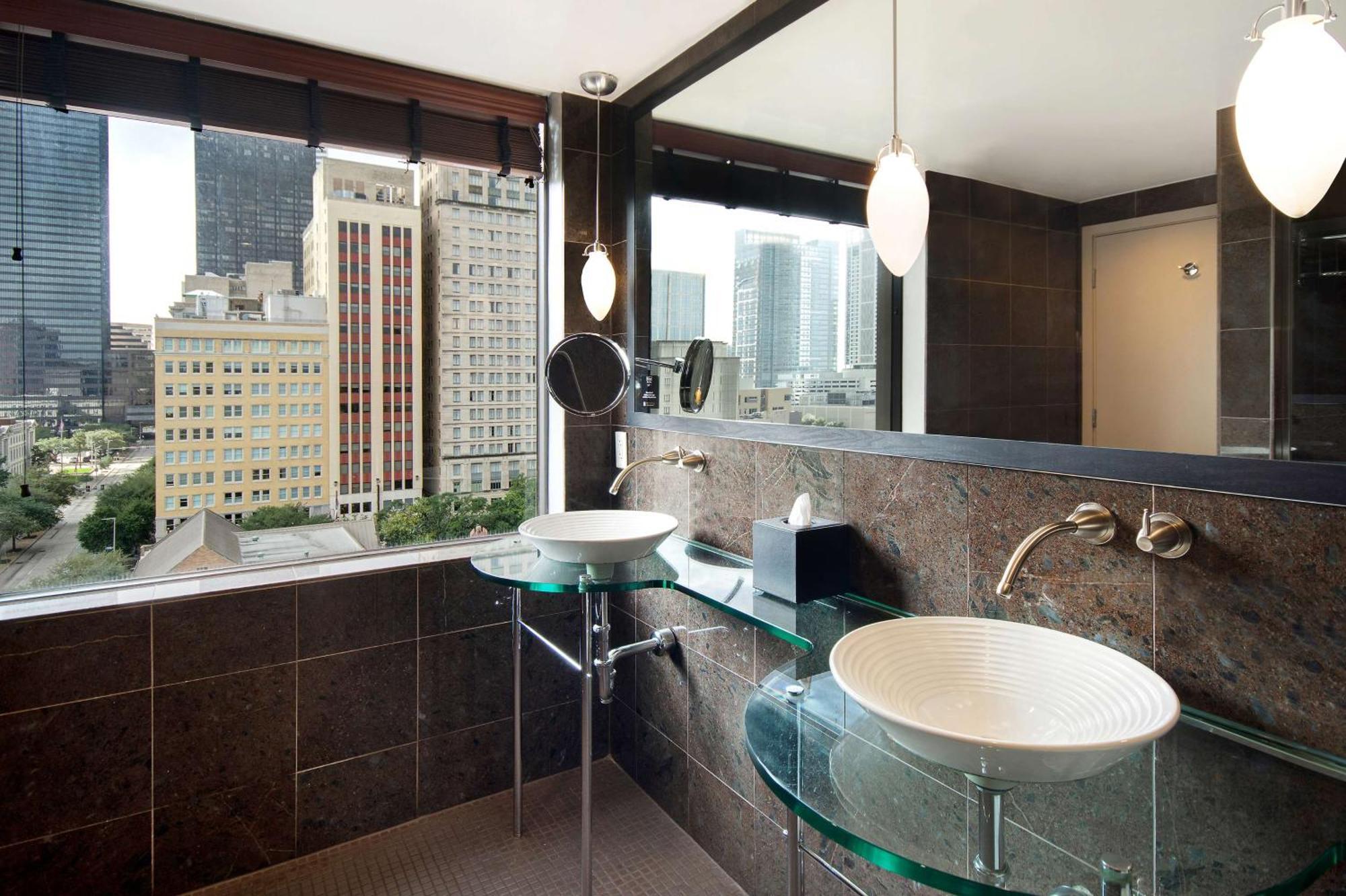 Hotel The Sam Hotel, Curio Collection By Hilton